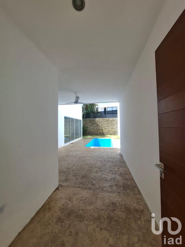 VENTA AMPLIA CASA EN FRACCIONAMIENTO MONTEBELLO, MERIDA ,YUCATAN.