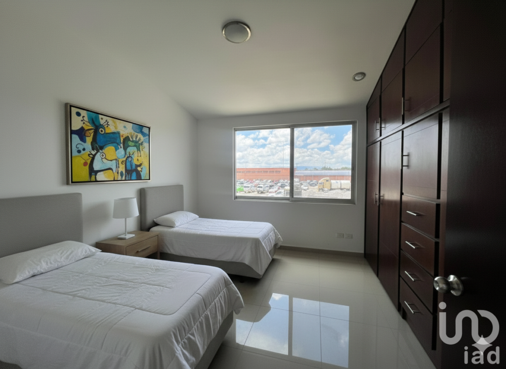 Casa en Venta, Fracc. privado Los Nogales, recamara en planta baja y 2 en planta alta.