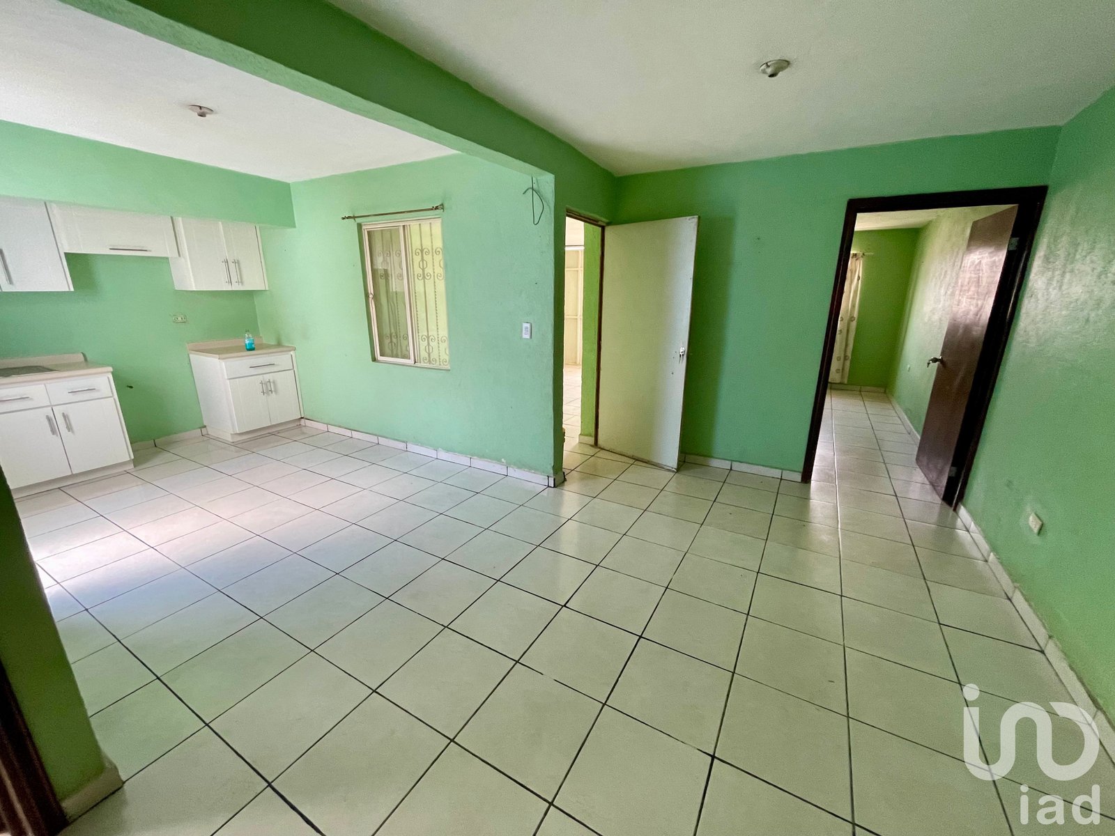 Casa en venta en col. Ignacio Zaragoza sobre la avenida principal con 2 amplias recamaras