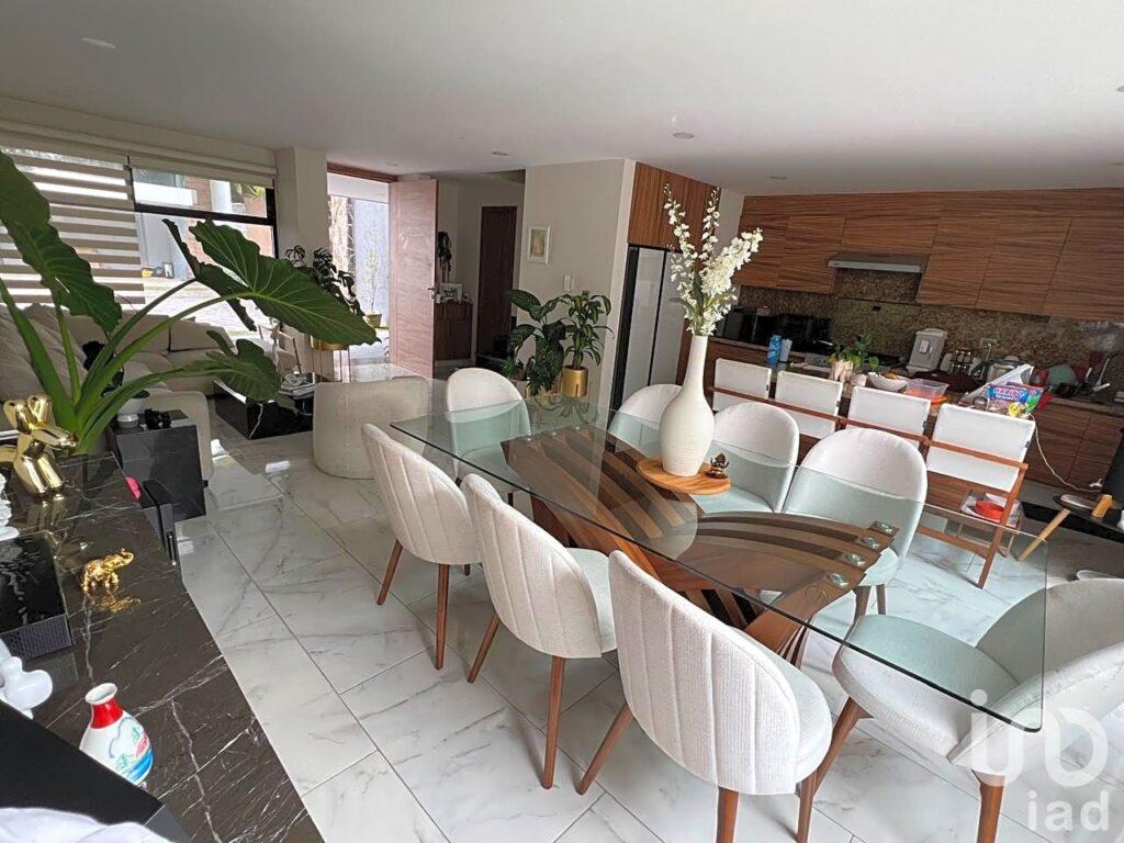 Preciosa casa en Fraccionamiento Punta Loma (Zavaleta)