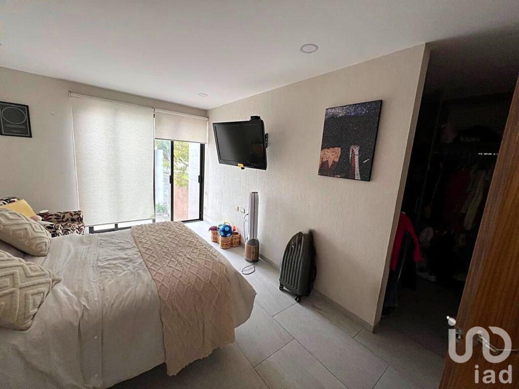 Preciosa casa en Fraccionamiento Punta Loma (Zavaleta)