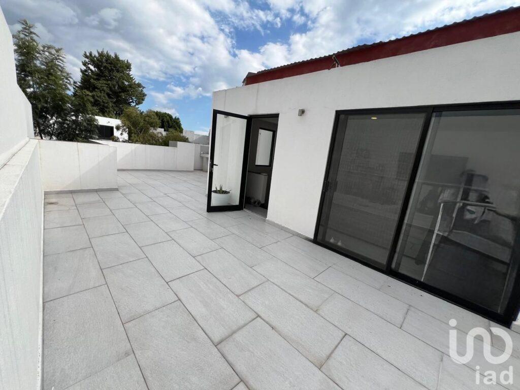 Preciosa casa en Fraccionamiento Punta Loma (Zavaleta)