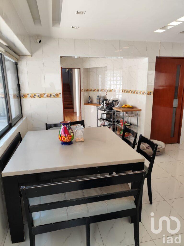 LUJOSA RESIDENCIA EN JARDINES DEL PEDREGAL - ÁLVARO OBREGÓN, CDMX