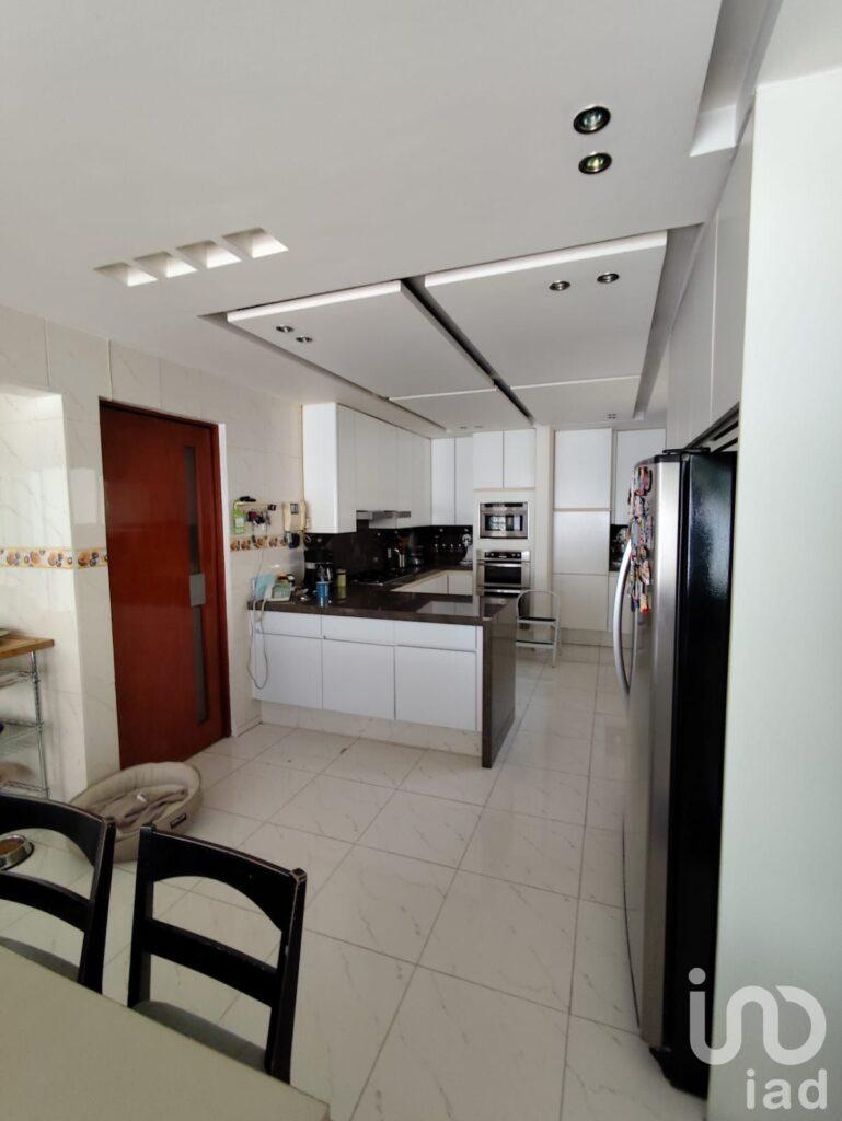 LUJOSA RESIDENCIA EN JARDINES DEL PEDREGAL - ÁLVARO OBREGÓN, CDMX