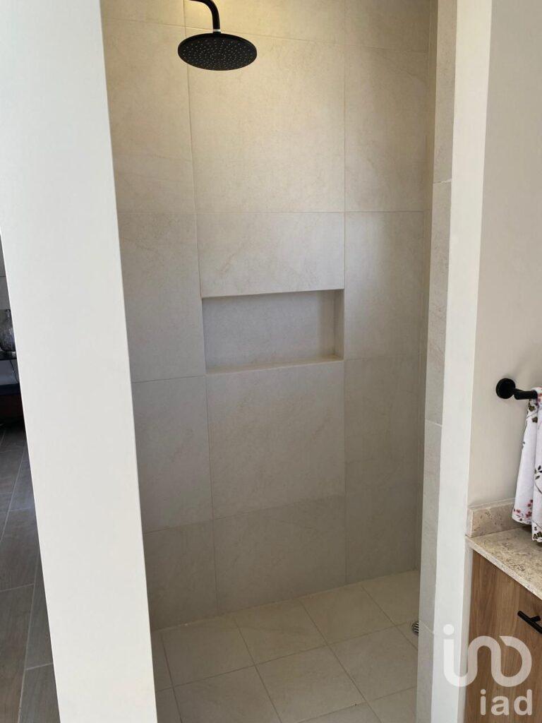 Casa en venta en Quintas de Campo Real – Fracc. privado, Praderas de la hacienda Infonavit/Bancario