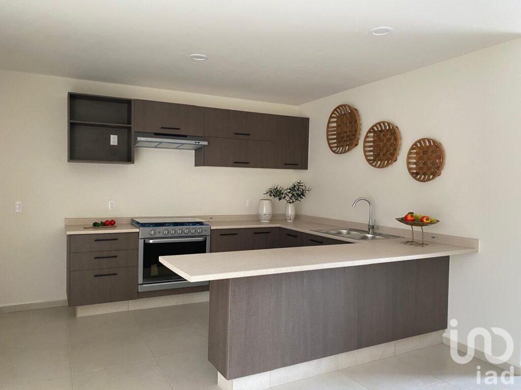 Residencial en Celaya, Casa en Quintas de Campo Real |4R | 3B | 216 m² terreno