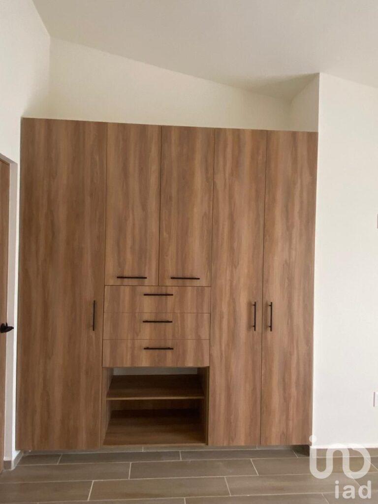 Residencial en Celaya, Casa en Quintas de Campo Real |4R | 3B | 216 m² terreno