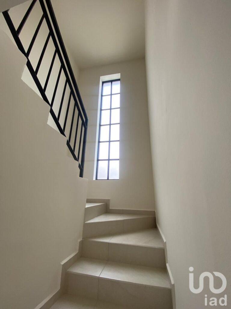 Casa en venta en Quintas de Campo Real con alberca y fcc privado aun costado Praderas de la hacienda