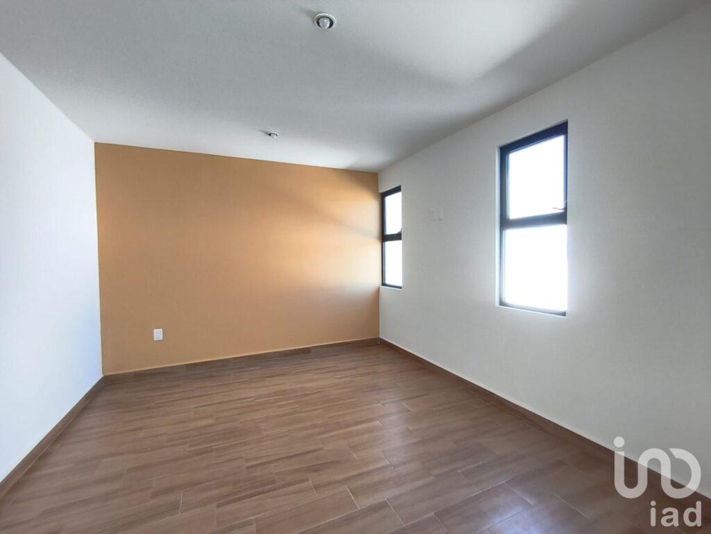 CASA EN VENTA EN PRIVADA ANTEQUERA EN POZOS A UNOS METROS DEL EJE 128