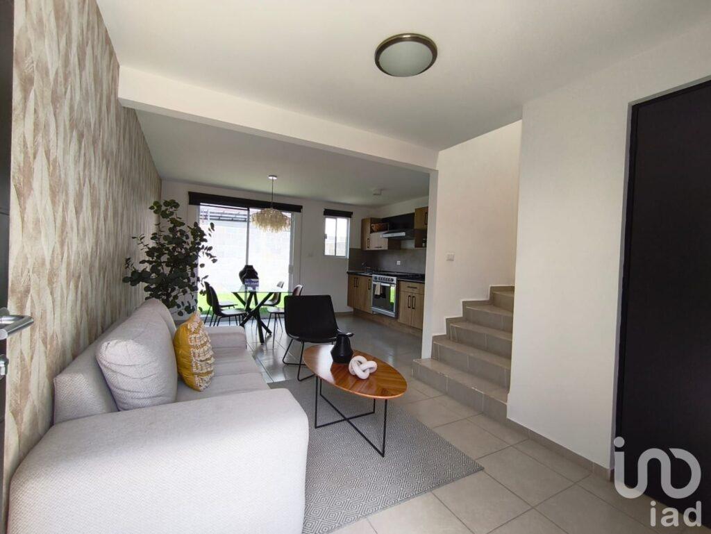 Casas en venta de 2 y de 3 recámaras en periférico Norte de SLP en privada con amenidades