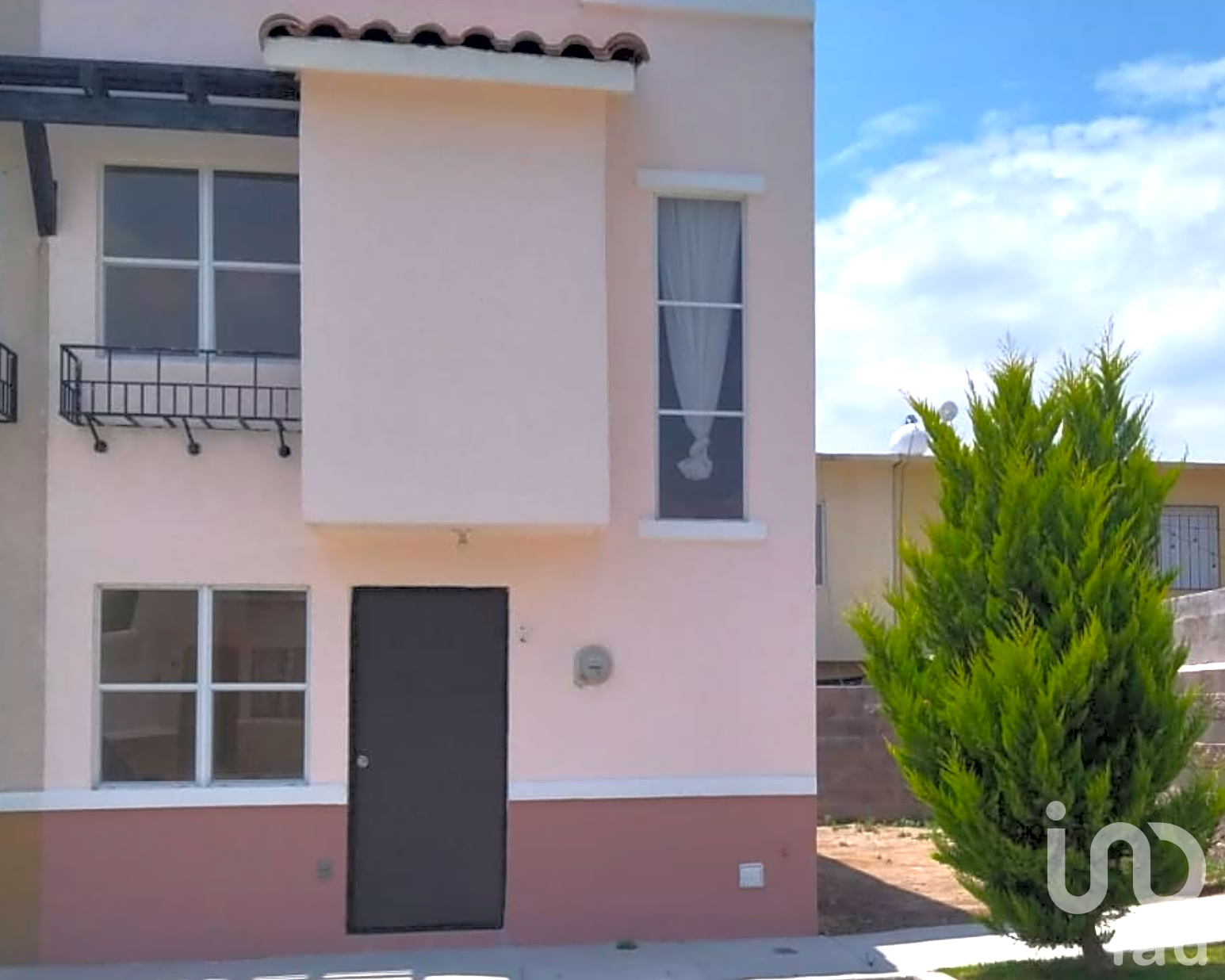 Hermosa Casa de 2 Niveles con Excedente en Venta dentro de Fraccionamiento en El Marqués, Querétaro Hermosa Casa de 2 Niveles con Excedente en Venta dentro de Fraccionamiento en El Marqués, Querétaro