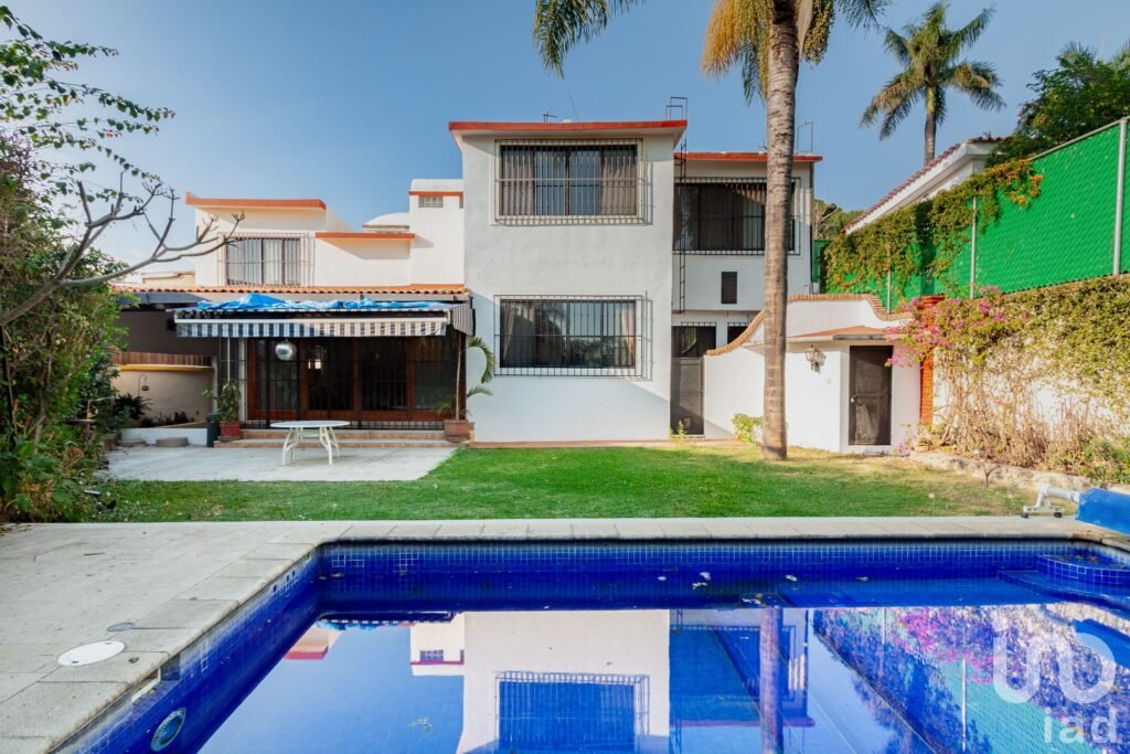 CASA EN VENTA RECAMARA CON BAÑO EN PLANTA BAJA CHULAVISTA CUERNAVACA