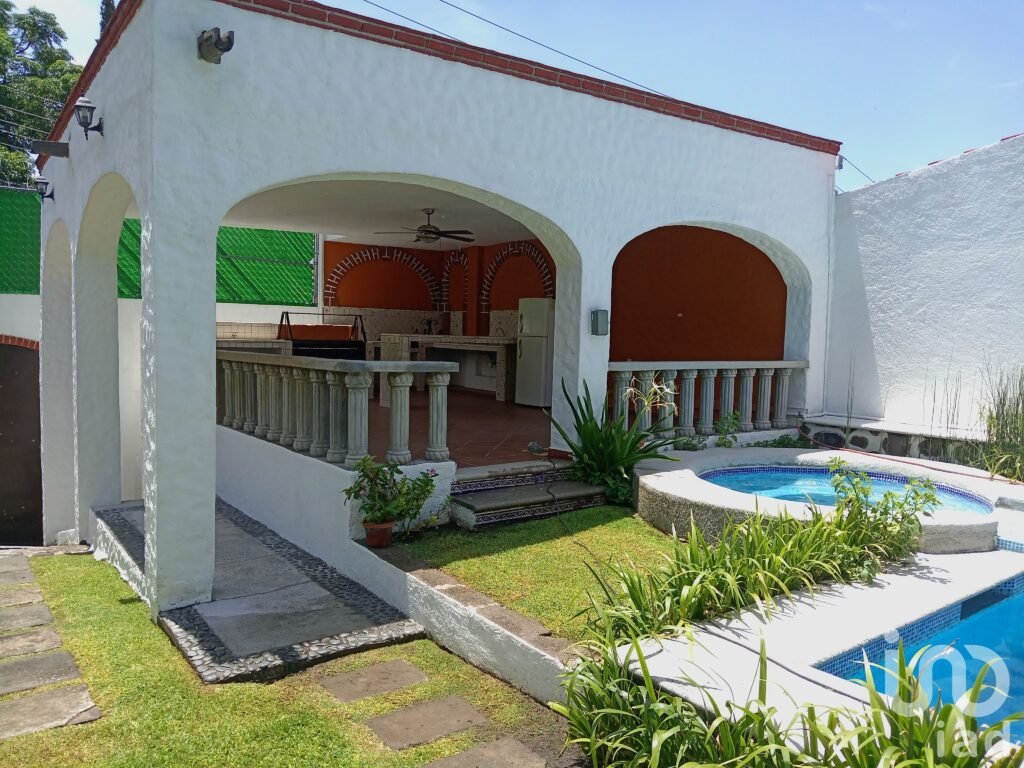 CASA EN VENTA, BURGOS BUGAMBILIAS, CUERNAVACA