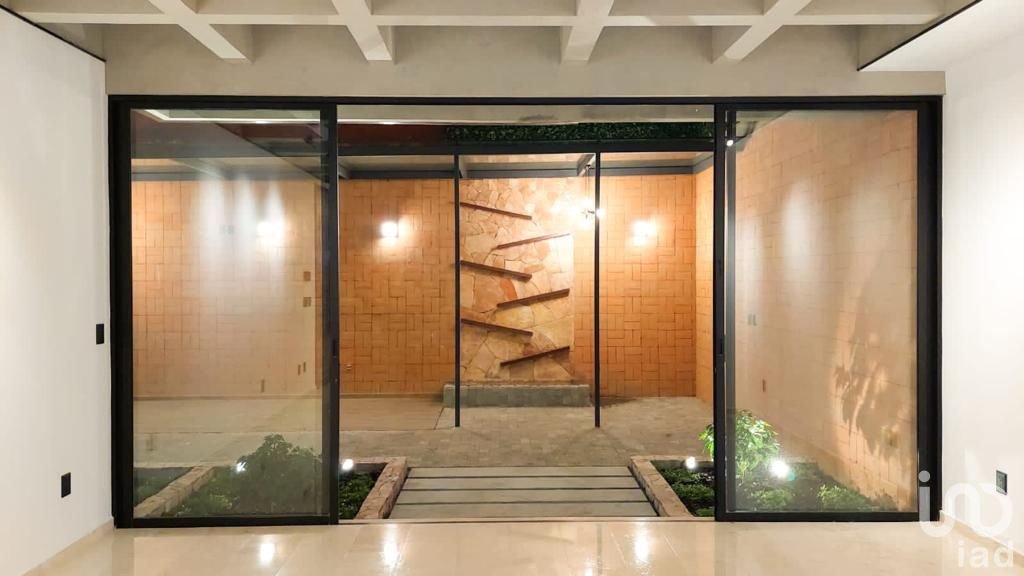 EXCLUSIVA RESIDENCIA A ESTRENAR DE 350 M2 EN EL CORAZÓN DE TLALPAN AGENDA TU CITA...