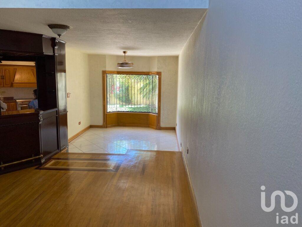 CASA EN VENTA EN EL CAMPANARIO