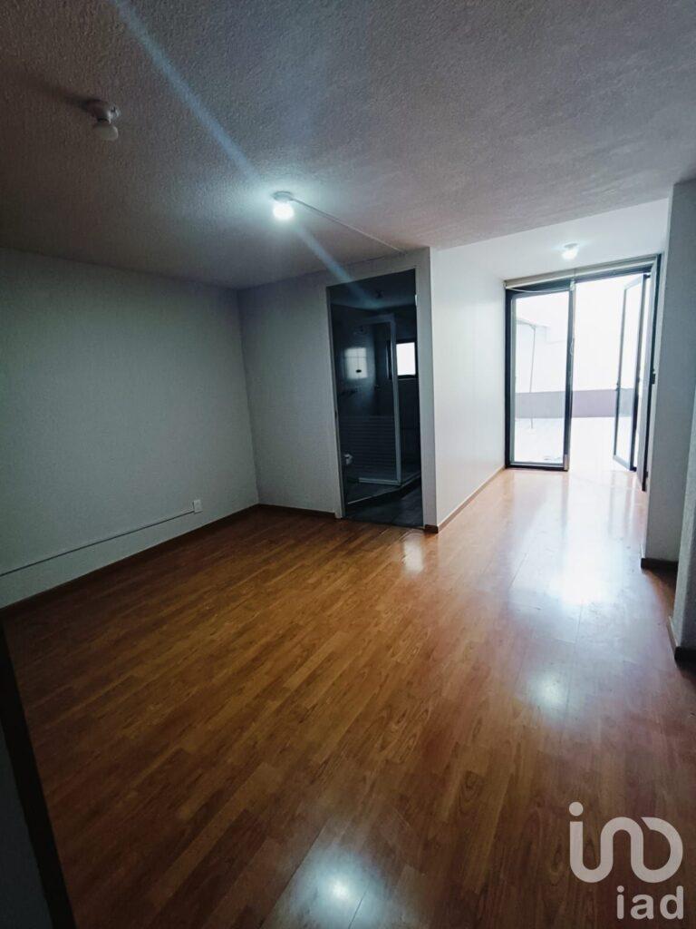 SE VENDE CASA EN INFONAVIT CAMELINAS ATRAS DEL IMSS CAMELINAS