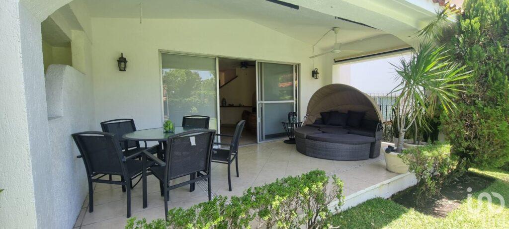 Casa amueblada en renta Villas 1 Xochi, con alberca y seguridad, 50 min de CDMX