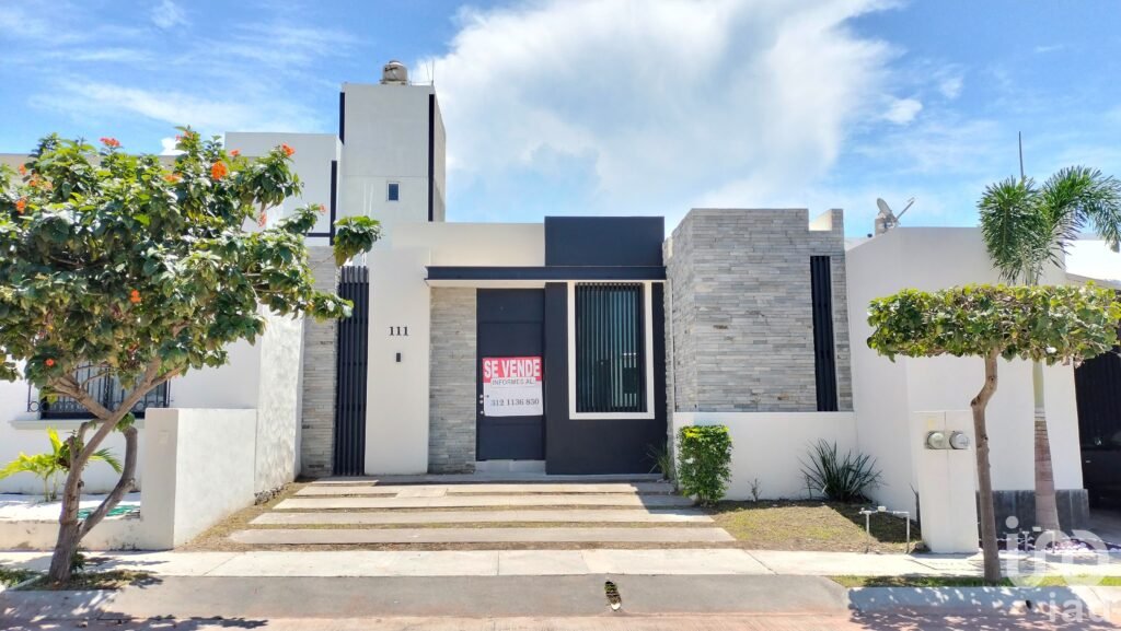 Casa de un nivel en zona residencial, 3 Recámaras al Norte de V de A.