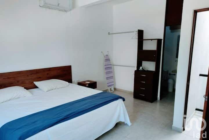 VENTA DE CASA AMUEBLADA CON ALBERCA EN PLAYA DEL CARMEN