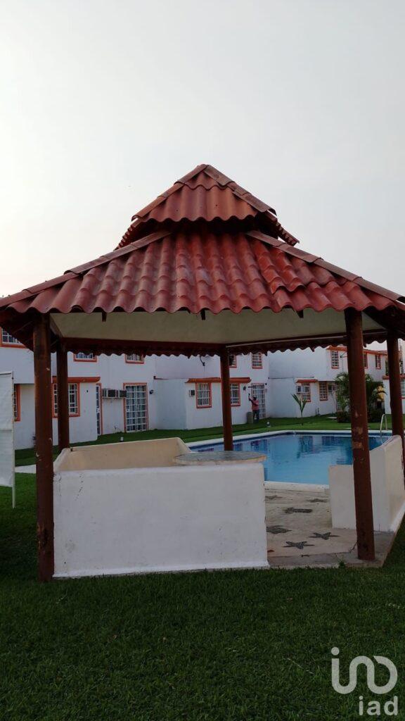 VENTA DE CASA EN FRACCIONAMIENTO JOYAS DEL MARQUEZ , ACAPULCO GUERRERO