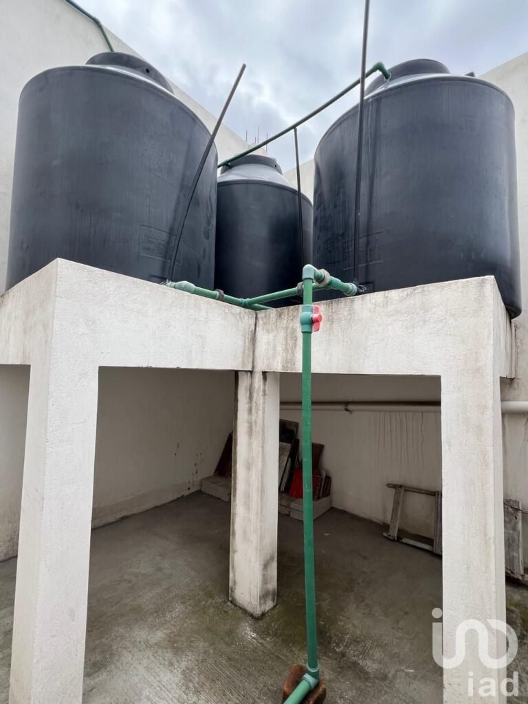 VENTA DE SALON DE FIESTAS INFANTILES CON AREA COMERCIAL EN ECATEPEC