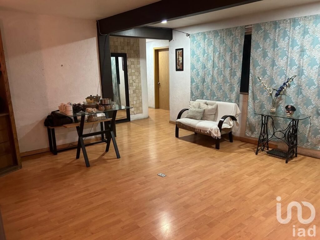 AMPLIA CASA EN VENTA EN CULHUACAN