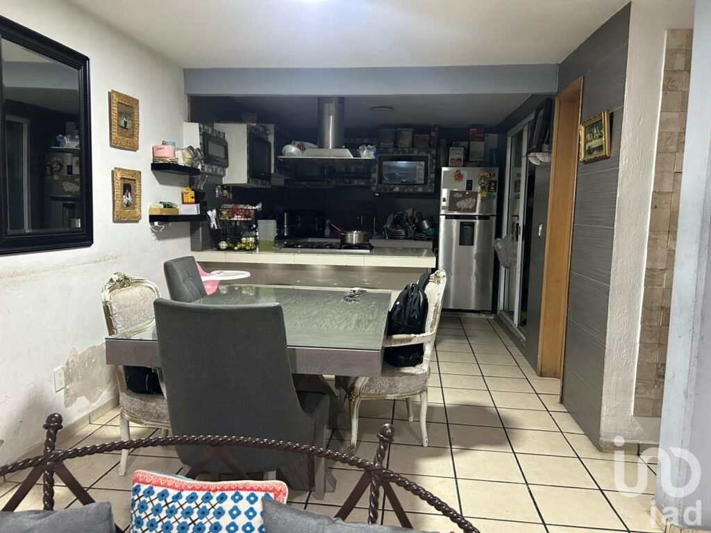 AMPLIA CASA EN VENTA EN CULHUACAN