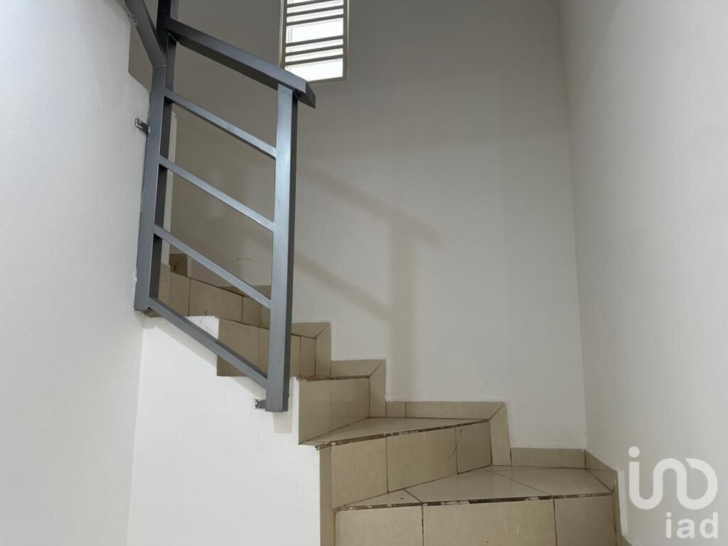 RENTA DE CASA EN PRIVADA BOSQUES DEL RIO