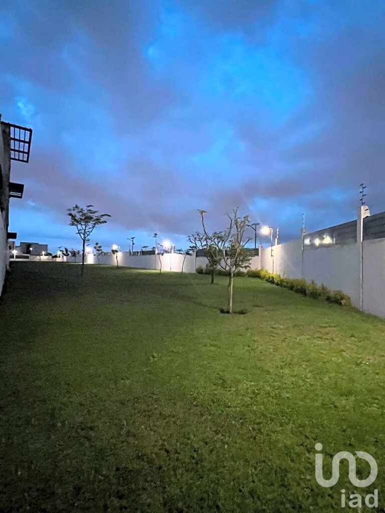 CASA EN VENTA EN AMÉRICAS III, EN ECATEPEC CON TERRENO EXCEDENTE