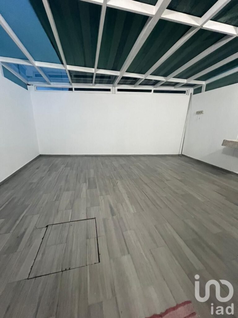 CASA EN VENTA EN AMÉRICAS III, EN ECATEPEC CON TERRENO EXCEDENTE