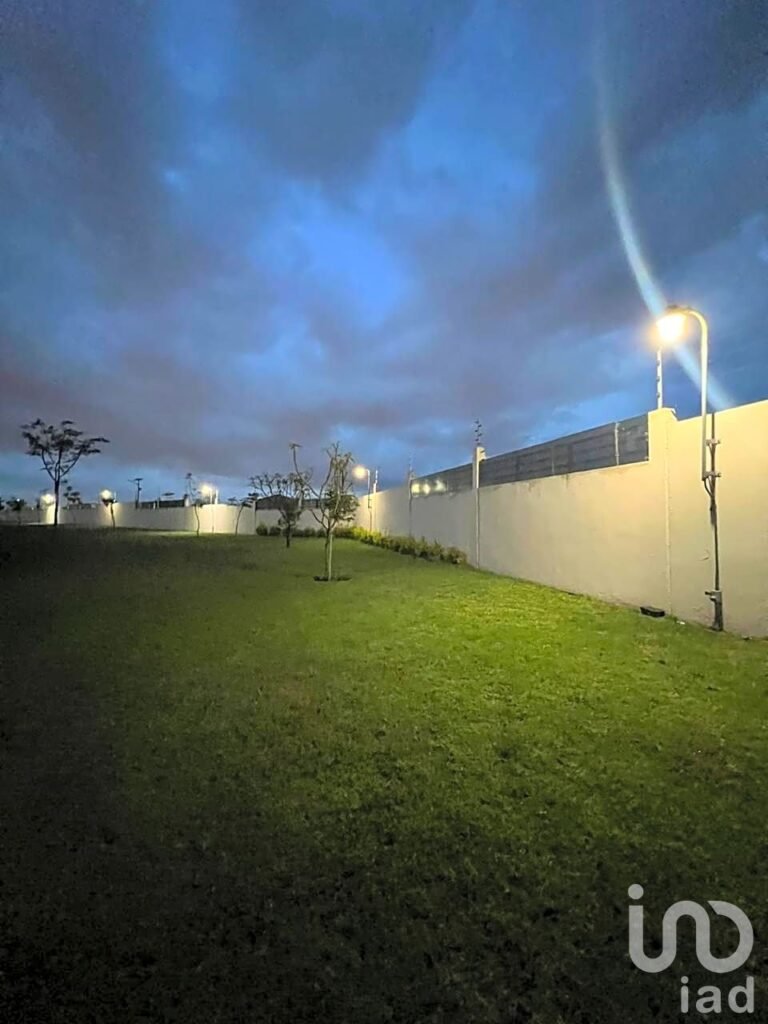 CASA EN VENTA EN AMÉRICAS III, EN ECATEPEC CON TERRENO EXCEDENTE