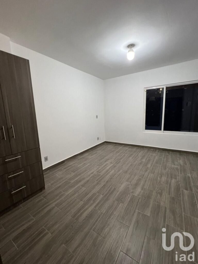 CASA EN VENTA EN AMÉRICAS III, EN ECATEPEC CON TERRENO EXCEDENTE