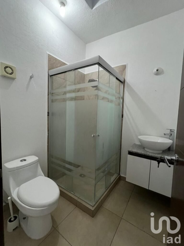 CASA EN VENTA EN AMÉRICAS III, EN ECATEPEC CON TERRENO EXCEDENTE