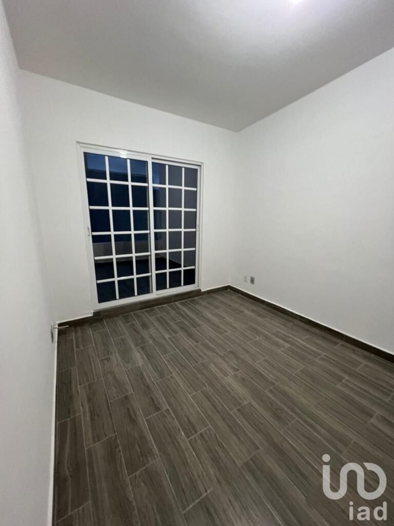 CASA EN VENTA EN AMÉRICAS III, EN ECATEPEC CON TERRENO EXCEDENTE