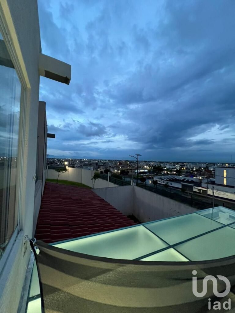 CASA EN VENTA EN AMÉRICAS III, EN ECATEPEC CON TERRENO EXCEDENTE