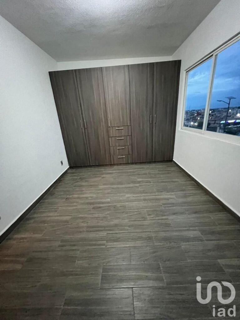 CASA EN VENTA EN AMÉRICAS III, EN ECATEPEC CON TERRENO EXCEDENTE