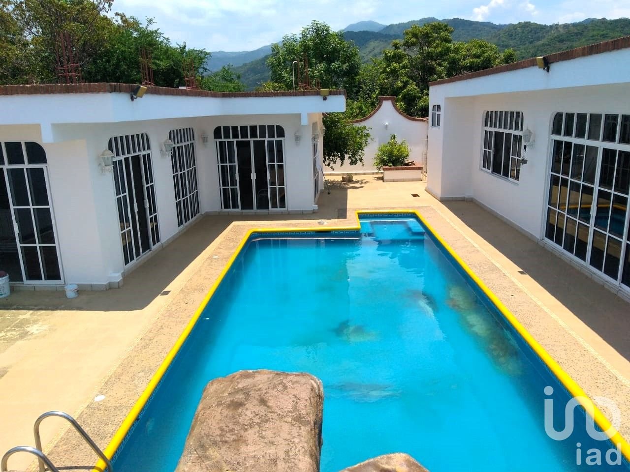 Casa de descanso, ubicación estratégica,cerca de autopista Jala-Vallarta ideal para vivir e invertir