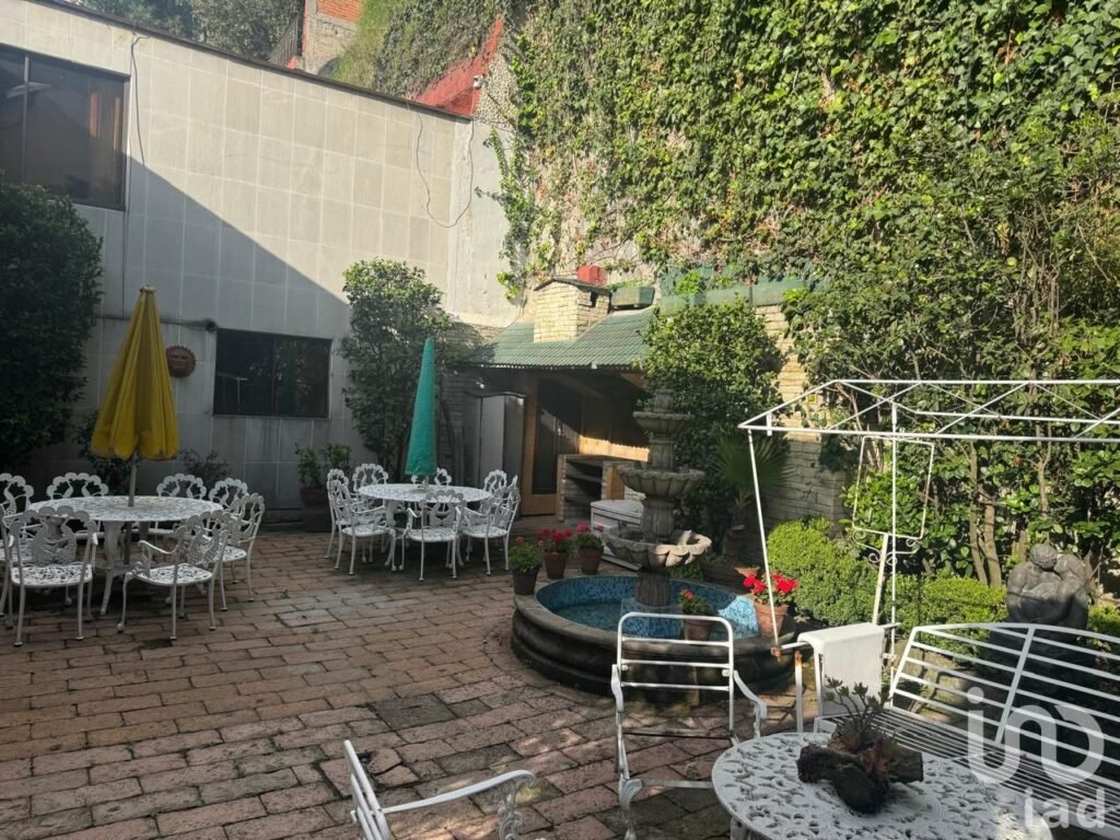 CASA BOSQUES DE LAS LOMAS