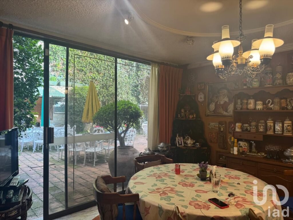 CASA BOSQUES DE LAS LOMAS