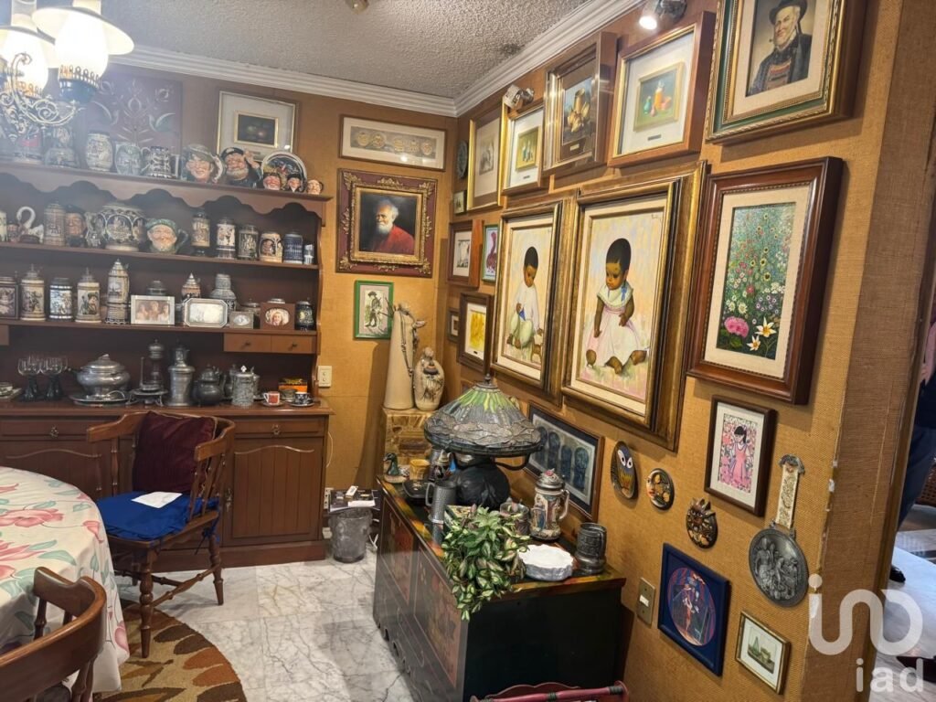 CASA BOSQUES DE LAS LOMAS