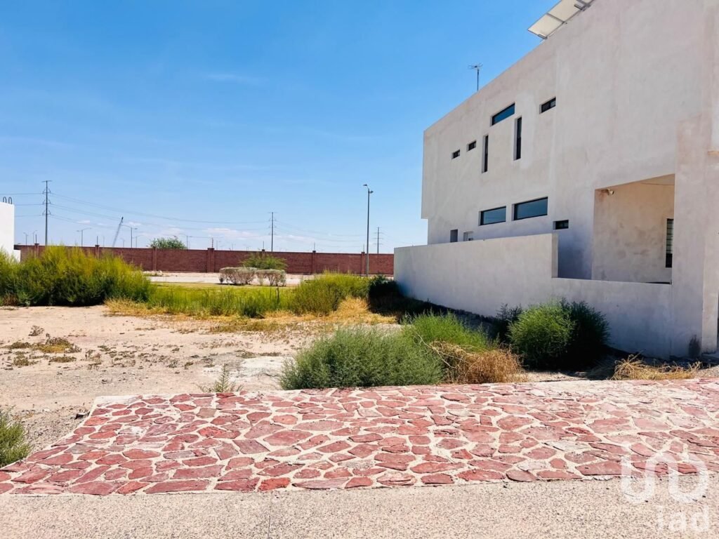 TERRENO EN VENTA CON LAGO  PRIVADO EN ALTOZANO EL NUEVO JUAREZ