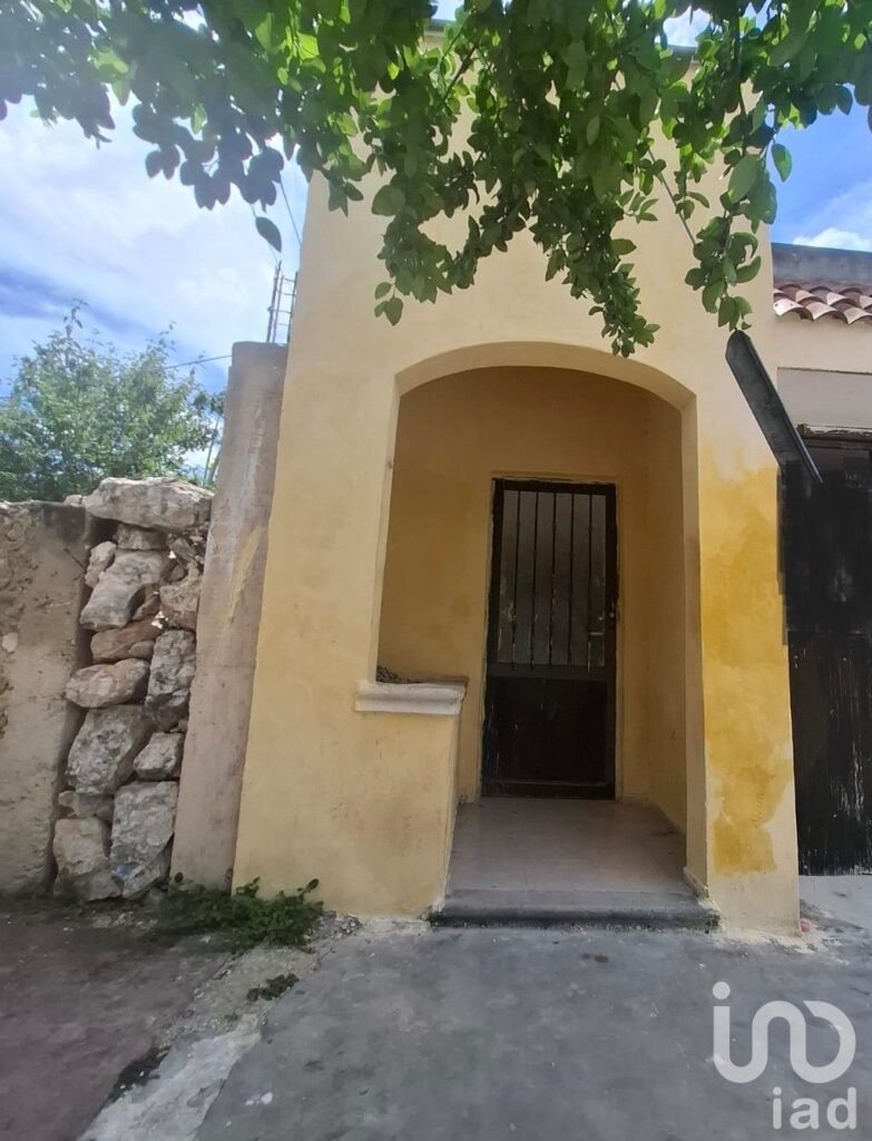 MUY AMPLIA PROPIEDAD EN FRACC PEDREGALES DE LINDAVISTA, MERIDA, YUCATAN