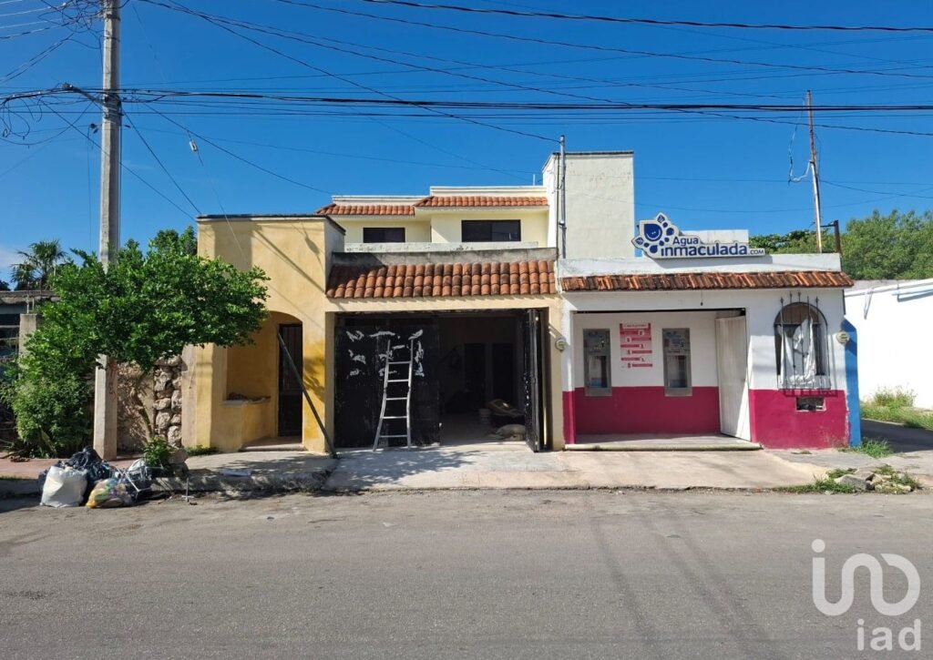 MUY AMPLIA PROPIEDAD EN FRACC PEDREGALES DE LINDAVISTA, MERIDA, YUCATAN