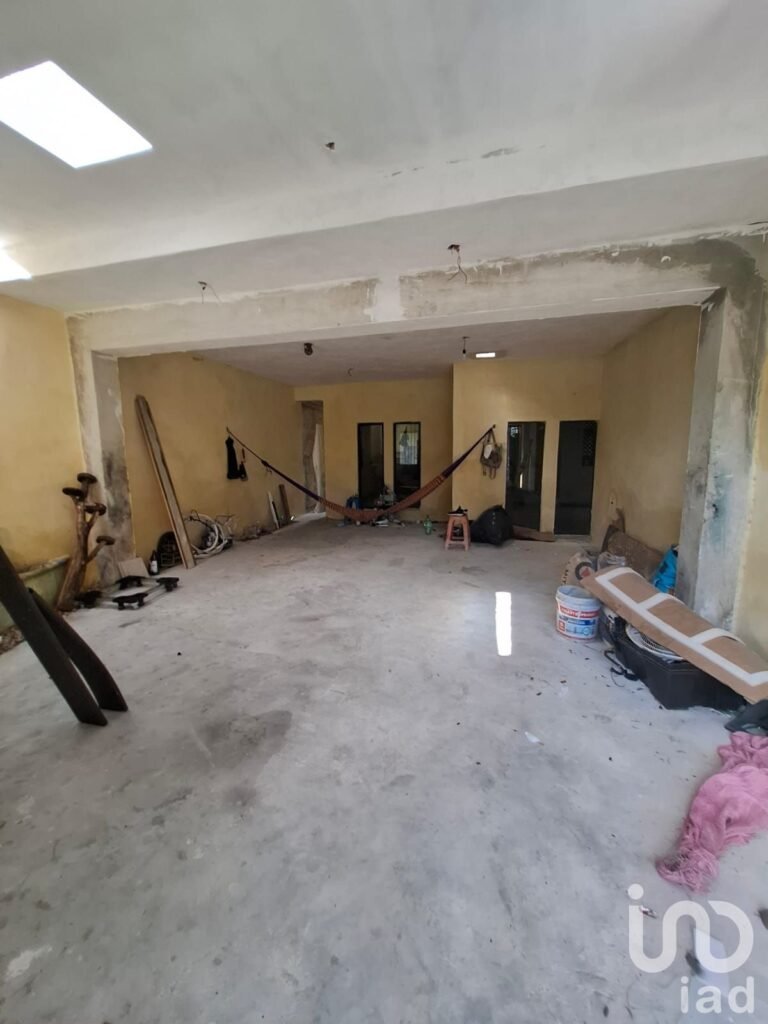 MUY AMPLIA PROPIEDAD EN FRACC PEDREGALES DE LINDAVISTA, MERIDA, YUCATAN