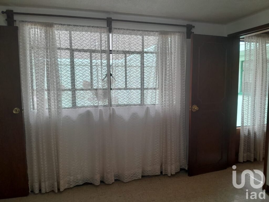 CASA AMPLIA EN VENTA EN ALVARO OBREGON