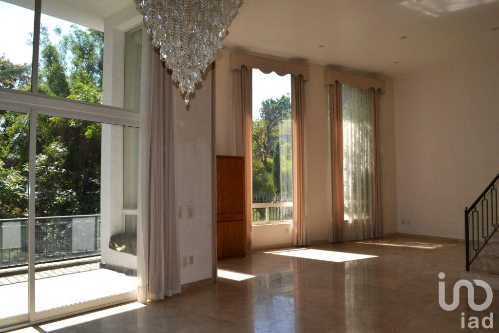 Casa en venta, Lomas Anàhuac Huixq. 4 habitaciones doble filtro de seguridad