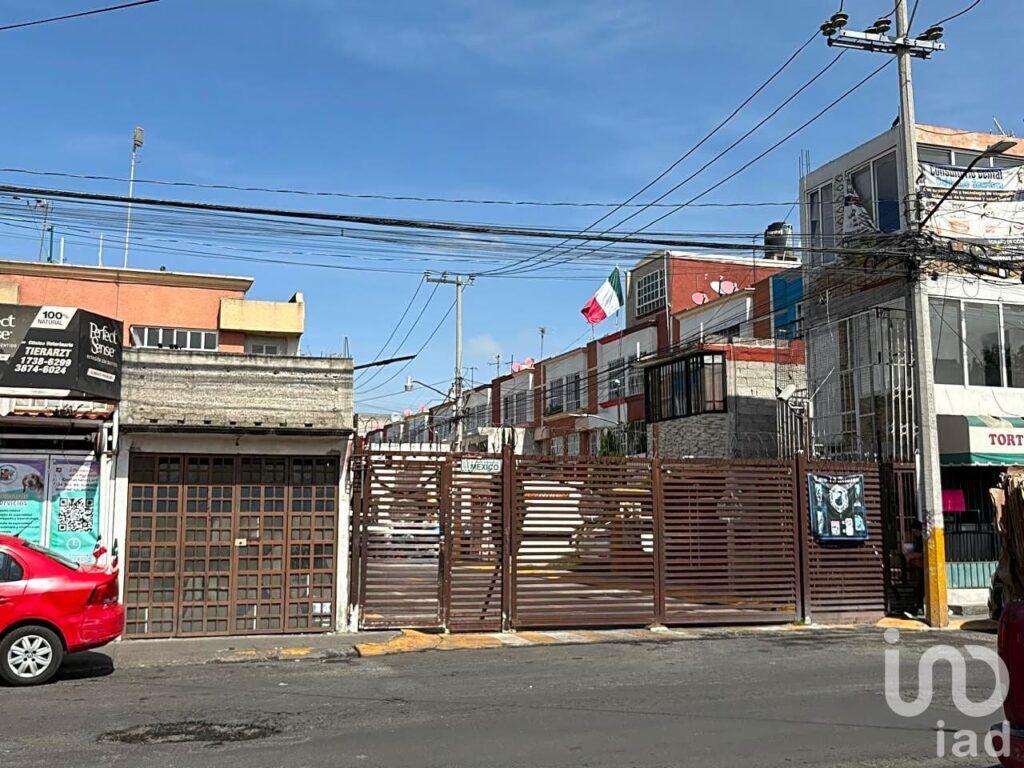 Casa en VENTA, Los Héroes Tecamac