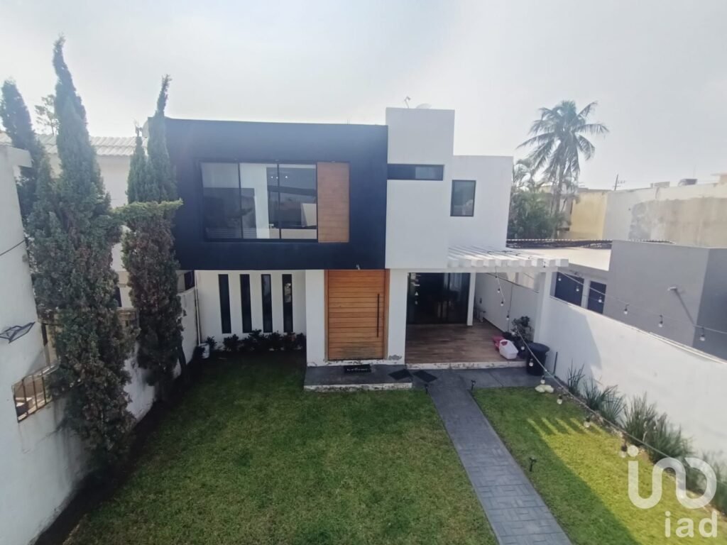 OPORTNIDAD UNICA AMPLIA CASA EN VENTA EN LA COL LUNA LUNA CIUDAD MADERO TAMAULIPAS