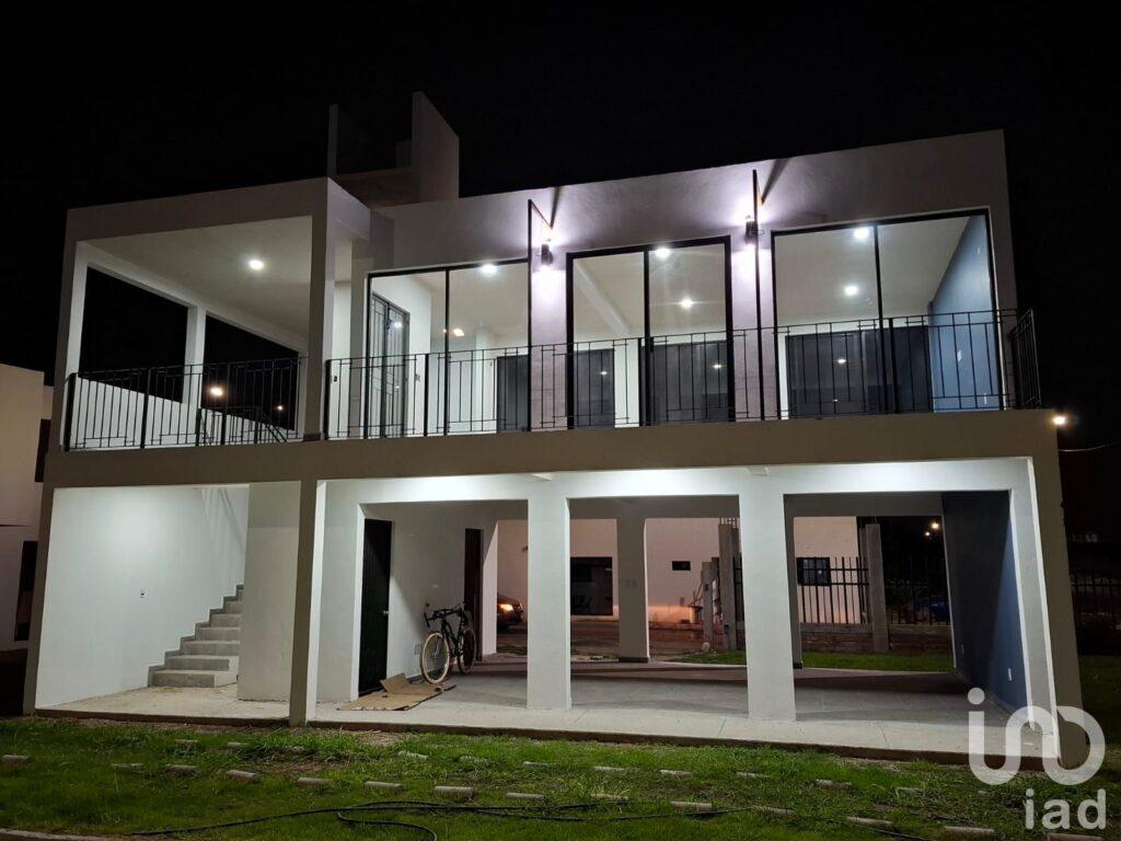 Casa en Venta en Celaya, CD Industrial fraccionamiento Ventanales | 1 Piso, 3 Habitaciones.