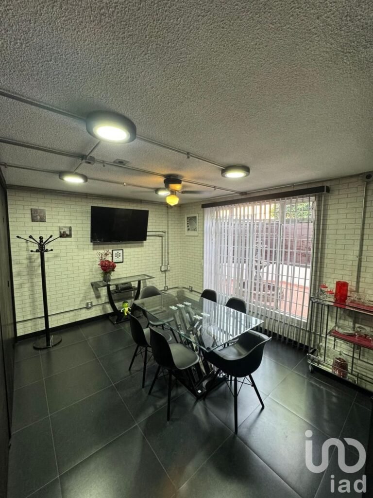 HERMOSA CASA CON OFICINAS EN PUEBLA